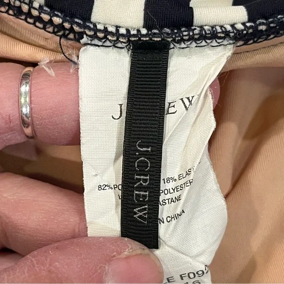 J. Crew One-shoulder One-piece Swimsuit in Classic Stripe Nautical Coastal Sz 6 - Picture 9 of 9